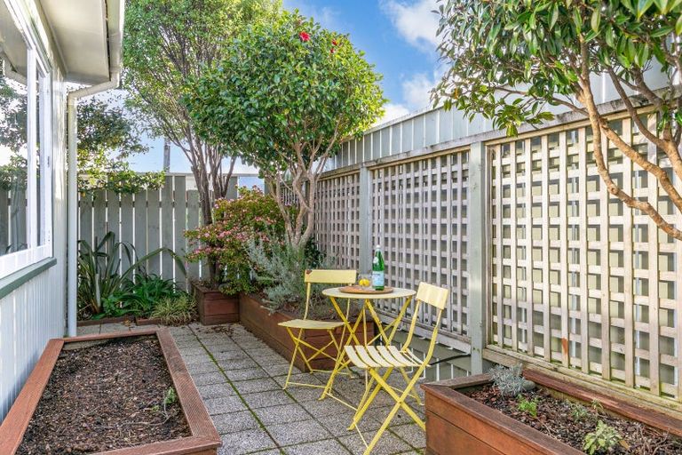 Photo of property in 5 Kau Kau Way, Ngaio, Wellington, 6035