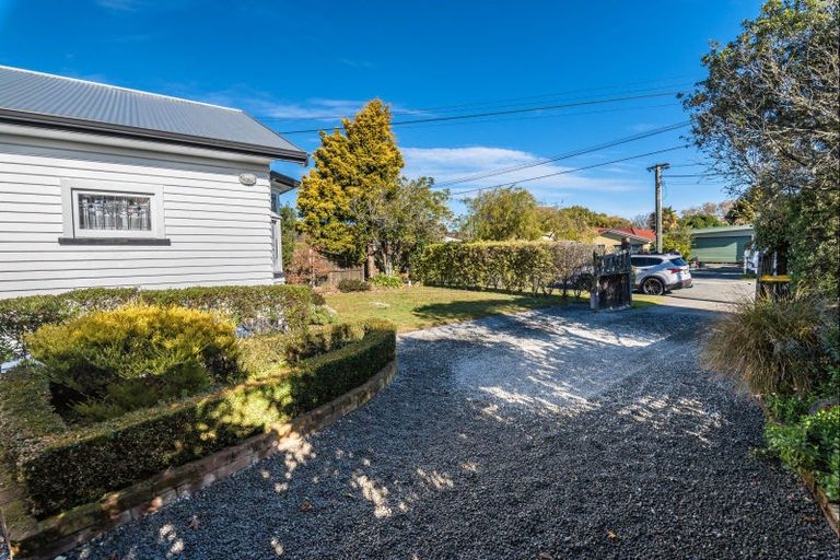 Photo of property in 13 Kowhai Terrace, Saint Martins, Christchurch, 8022