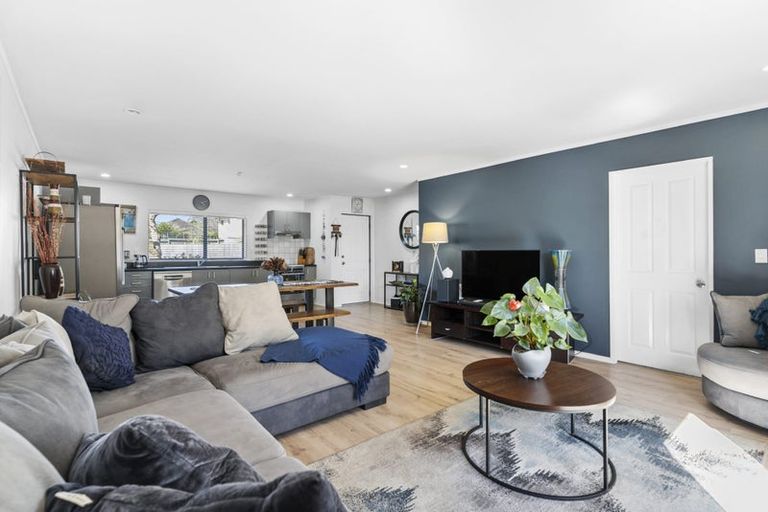 Photo of property in 4 Kora Avenue, Ranui, Auckland, 0612