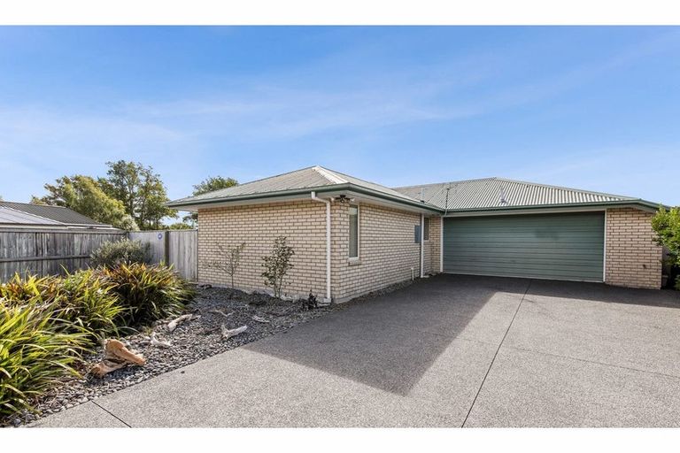 Photo of property in 62 Railway Road, Rangiora, 7400