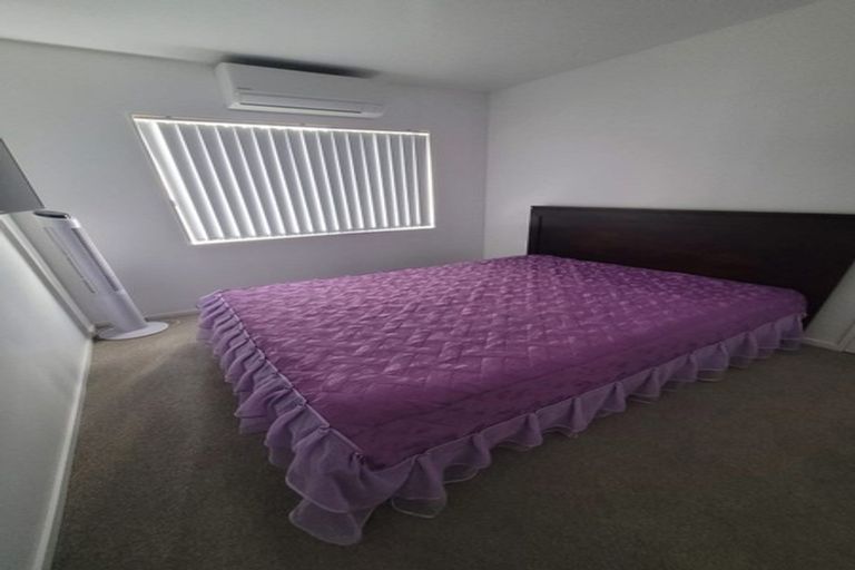 Photo of property in 23 Riverglade Parkway, Te Atatu South, Auckland, 0610