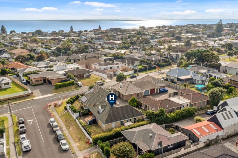 Photo of property in 4/10 Ranch Road, Mount Maunganui, 3116
