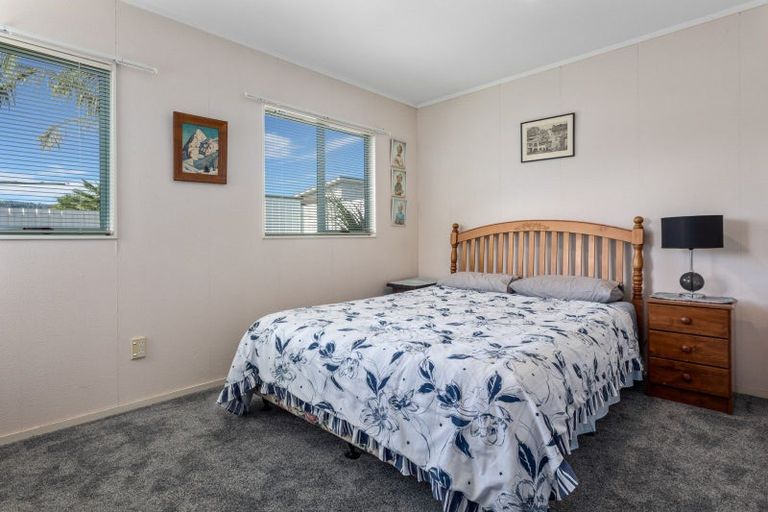 Photo of property in 6 Edgewater Grove, Whakatane, 3120