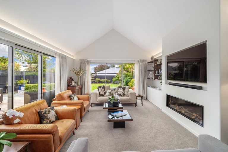 Photo of property in 21a Hawkesbury Avenue, St Albans, Christchurch, 8014