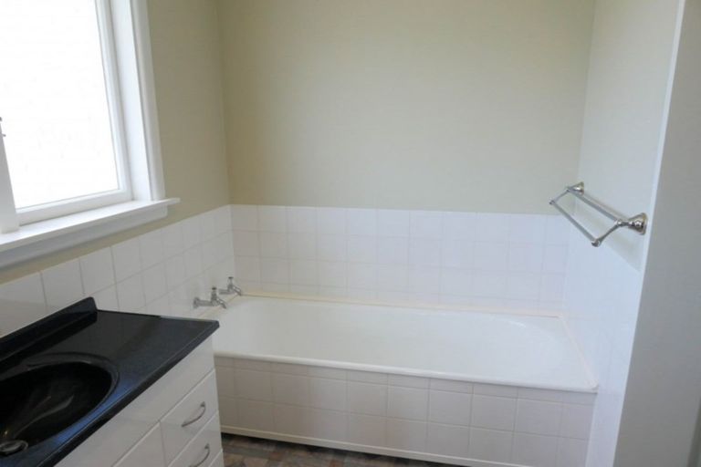Photo of property in 1 Douglas Road, Amberley, 7410