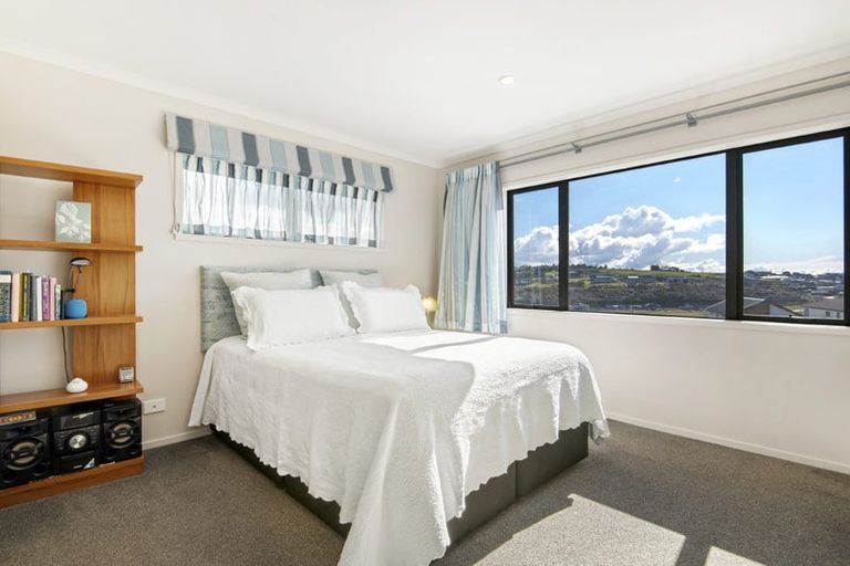 Photo of property in 31 Cavalli Road, Long Bay, Auckland, 0630
