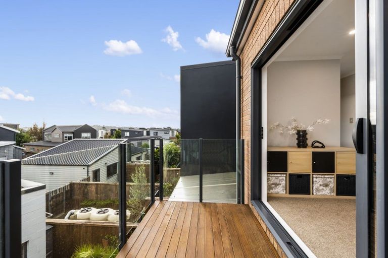 Photo of property in 182 Hobsonville Point Road, Hobsonville, Auckland, 0616