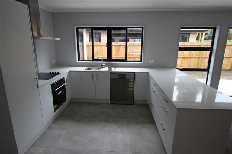 Photo of property in 37 Moira Drive, Tuakau, 2121