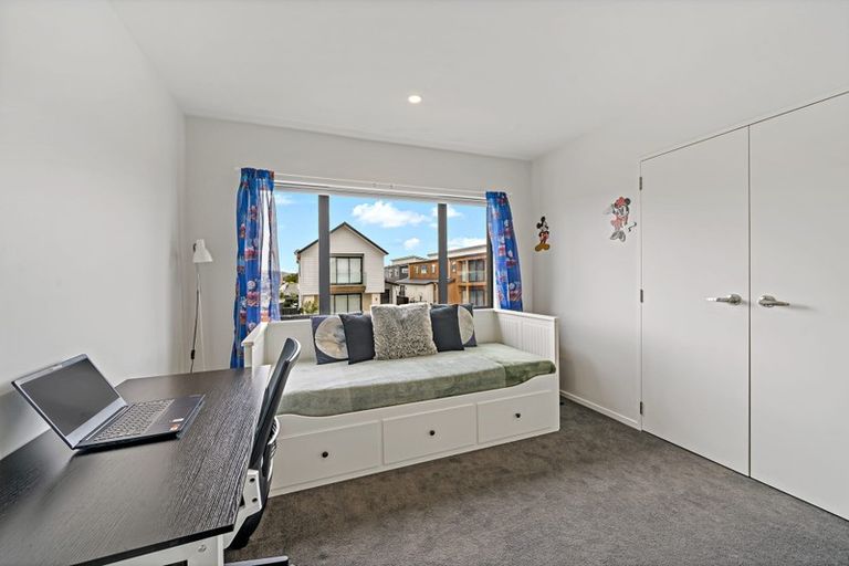 Photo of property in 14 Kearns Drive, Hobsonville, Auckland, 0616