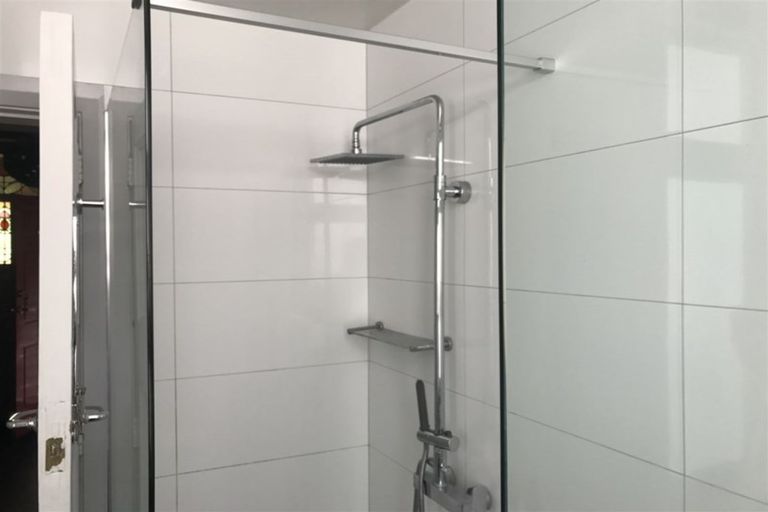 Photo of property in 52 Woodville Street, Edgeware, Christchurch, 8013