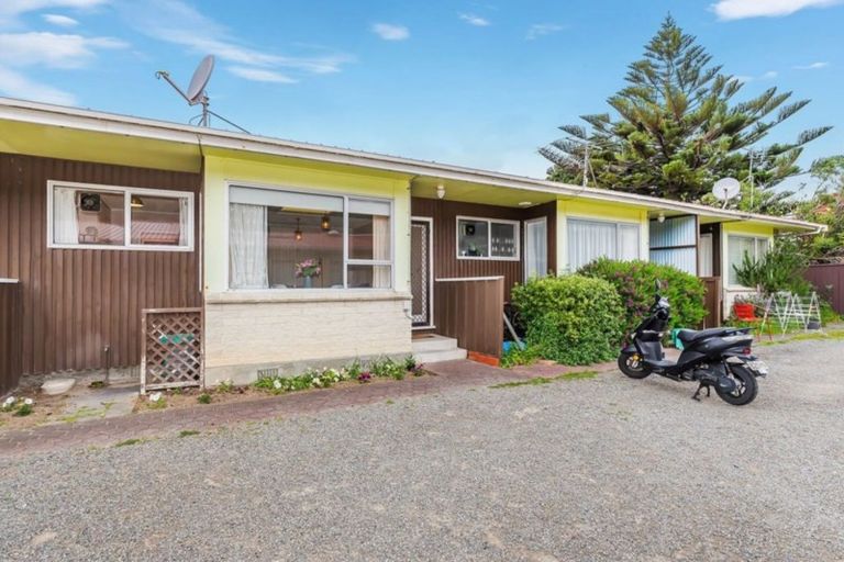 Photo of property in 10/171f Queens Drive, Lyall Bay, Wellington, 6022