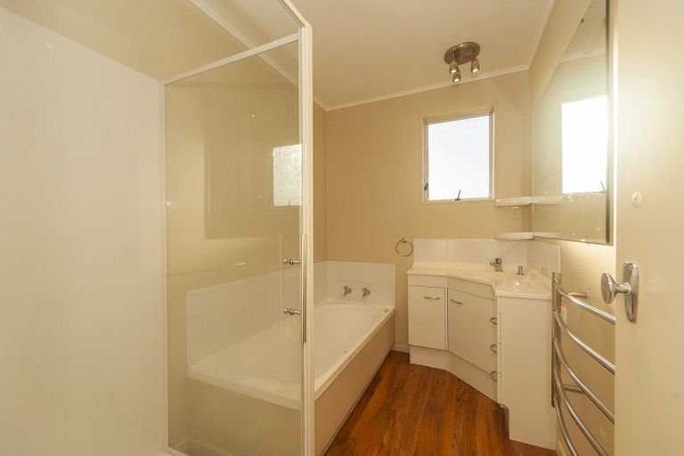 Photo of property in 46 Cypress Drive, Maungaraki, Lower Hutt, 5010