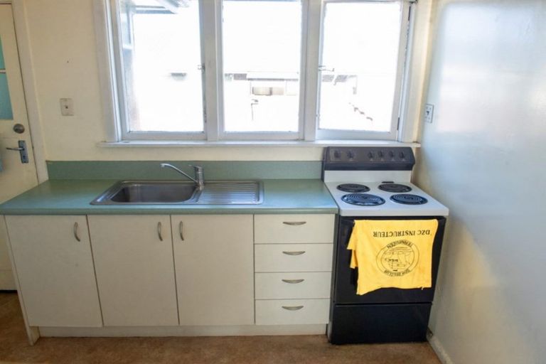 Photo of property in 2/1 Nelson Street, Riccarton, Christchurch, 8011