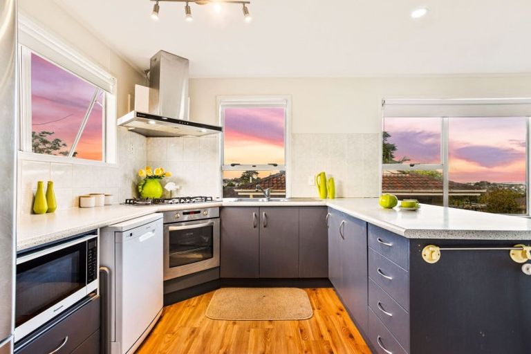 Photo of property in 4 Gallony Avenue, Massey, Auckland, 0614