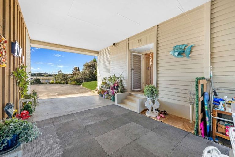 Photo of property in 153 Cornfoot Street, Castlecliff, Whanganui, 4501