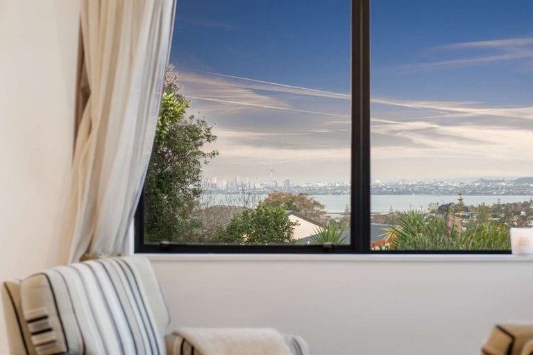 Photo of property in 22a Van Dyke Place, West Harbour, Auckland, 0618