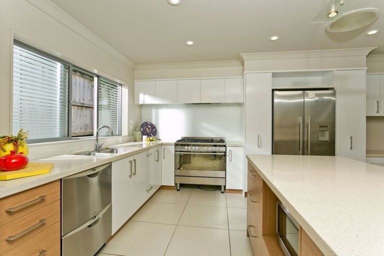 Photo of property in 26 Laurel Oak Drive, Schnapper Rock, Auckland, 0632
