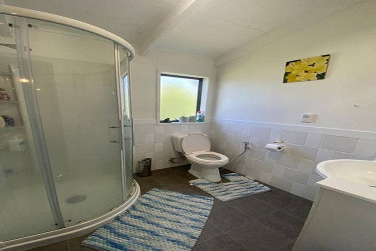 Photo of property in 3/76 Kaurilands Road, Titirangi, Auckland, 0604