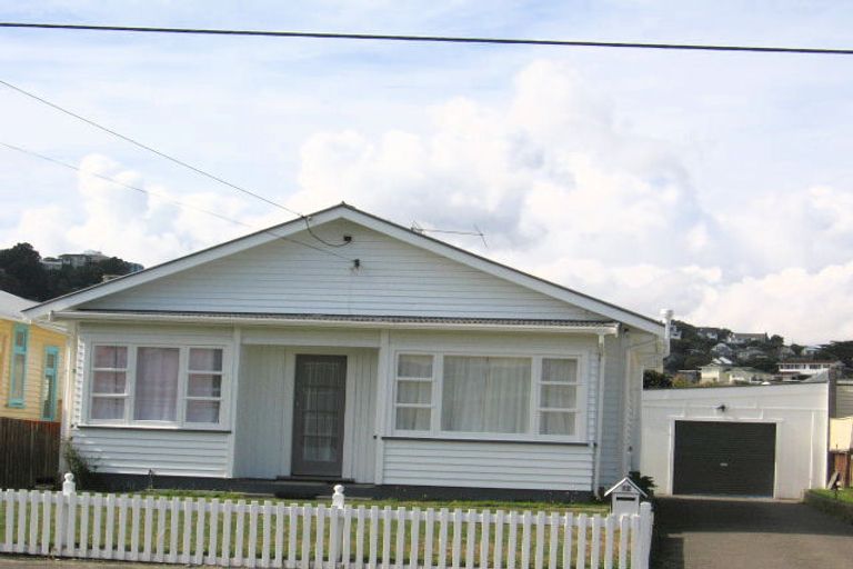 Photo of property in 12 Ellesmere Avenue, Miramar, Wellington, 6022