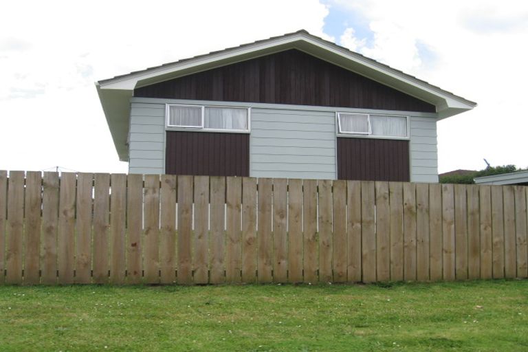 Photo of property in 1 Chantelle Place, Papatoetoe, Auckland, 2025