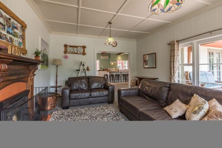 Photo of property in 10 Miller Street, Otane, 4202