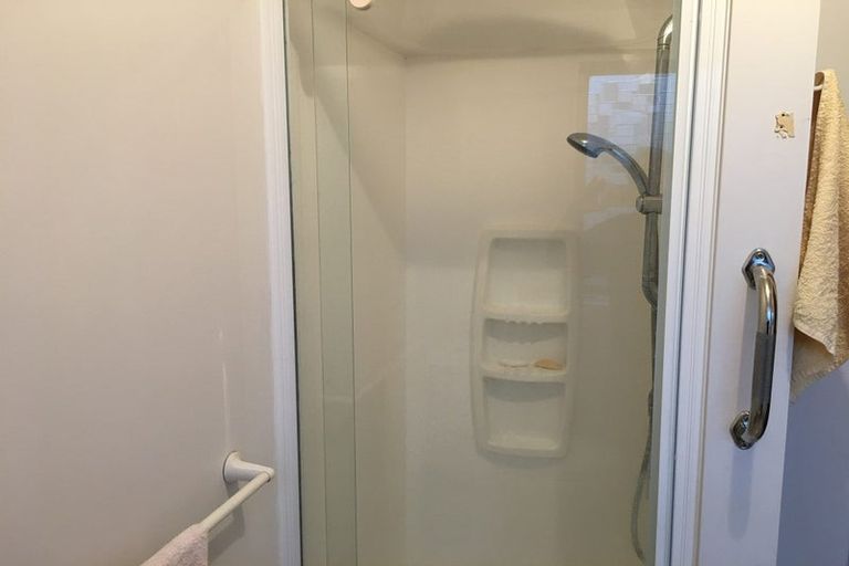 Photo of property in 30f2 Lyall Parade, Lyall Bay, Wellington, 6022