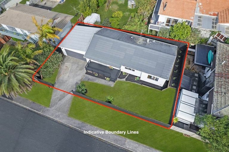Photo of property in 39 Glynnbrooke Street, Te Atatu South, Auckland, 0610
