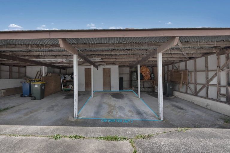 Photo of property in 2/1 Ribblesdale Road, Henderson, Auckland, 0612
