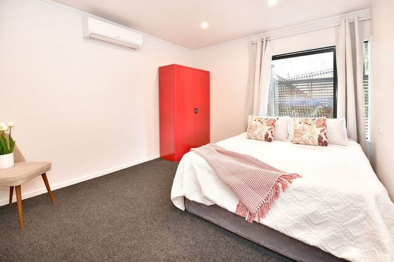 Photo of property in 6a Freya Place, Torbay, Auckland, 0630