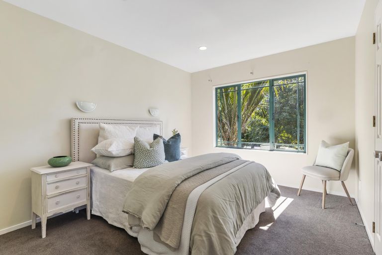 Photo of property in 1/28 Sale Street, Cockle Bay, Auckland, 2014
