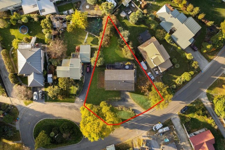 Photo of property in 10 Heuchan Lane, Wanaka, 9305