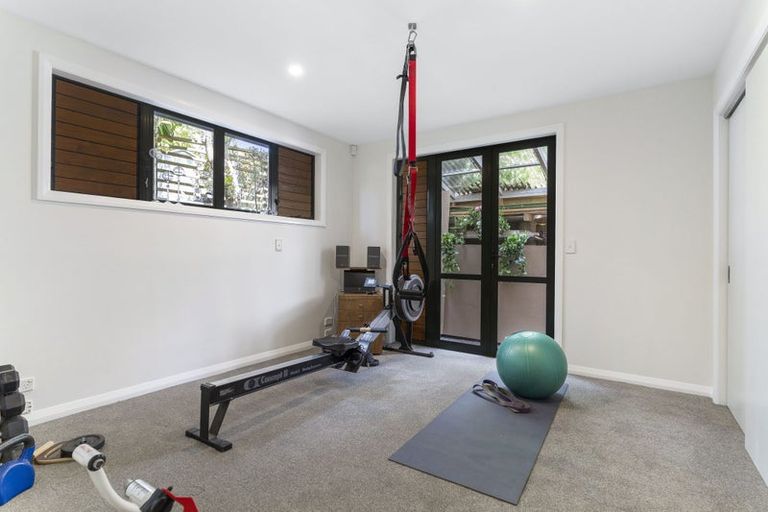 Photo of property in 1/164 Aberdeen Road, Campbells Bay, Auckland, 0620