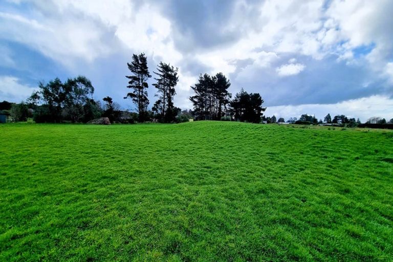 Photo of property in 14 Ochail Way, Otatara, 9879