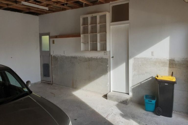 Photo of property in 20 Rice Crescent, Newlands, Wellington, 6037