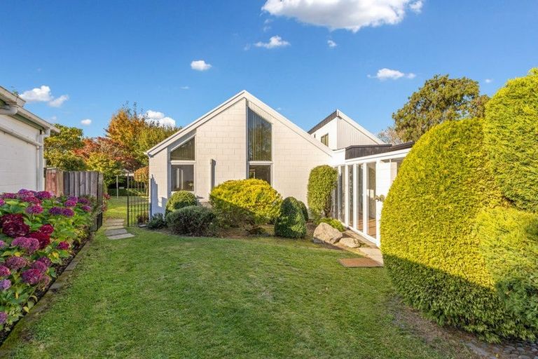 Photo of property in 26 Gothic Place, Ilam, Christchurch, 8041