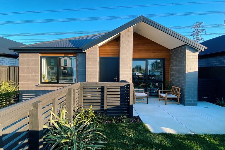 Photo of property in 27 Piripiri Place, Broomfield, Christchurch, 8042