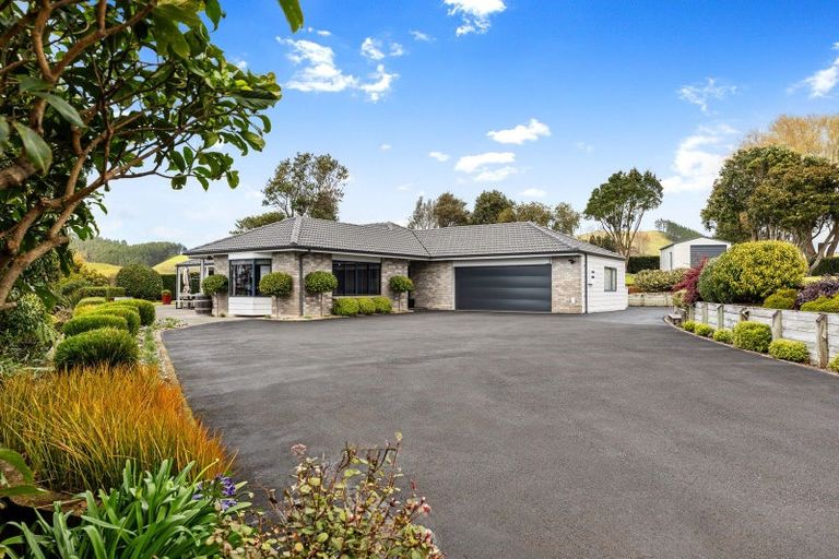 Photo of property in 135r Waikite Road, Welcome Bay, Tauranga, 3175