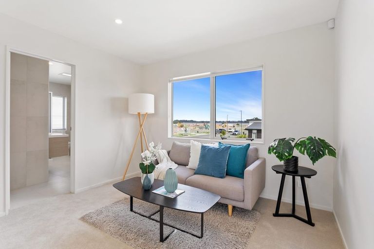 Photo of property in 32 Riria Crescent, Takanini, 2112