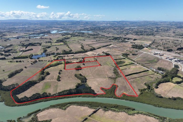 Photo of property in 101 Dyke Road, Karaka, Papakura, 2580