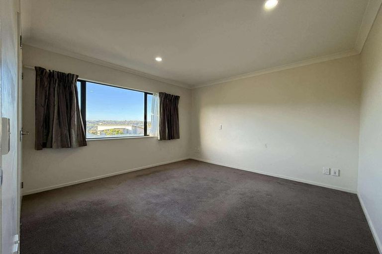 Photo of property in 69a Amesbury Drive, Churton Park, Wellington, 6037