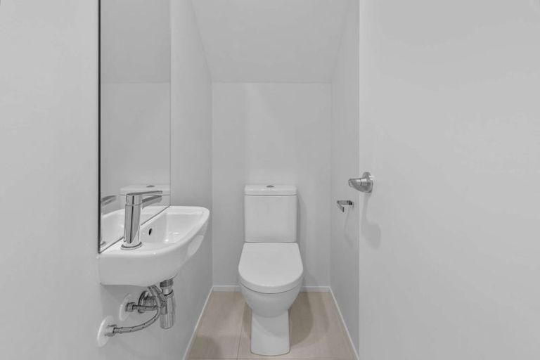 Photo of property in 11 Matimati Place, Hobsonville, Auckland, 0616