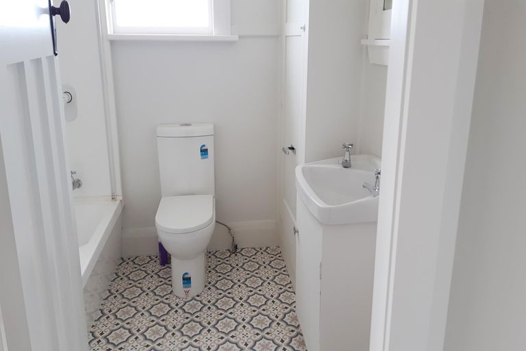 Photo of property in 57 Tees Street, South Hill, Oamaru, 9400