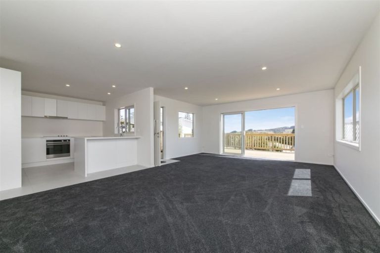 Photo of property in 13 Rauta Way, Helensville, 0800