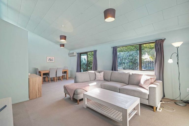 Photo of property in 10 Awatea Road, Hornby, Christchurch, 8042