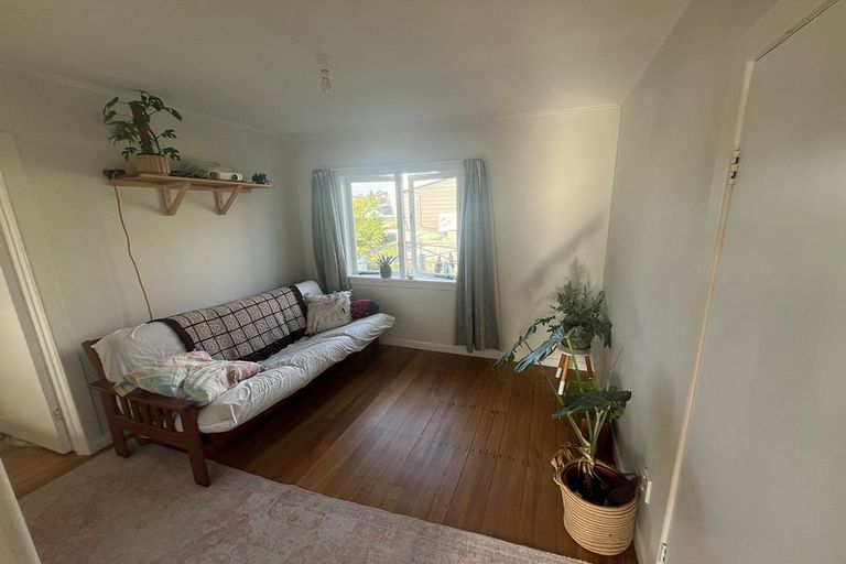 Photo of property in 158b Lake Road, Northcote, Auckland, 0627