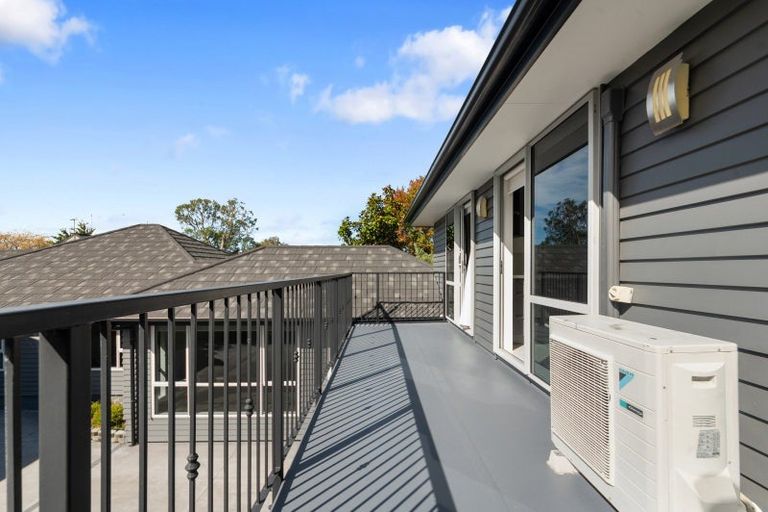 Photo of property in 87 Wairakei Road, Bryndwr, Christchurch, 8053