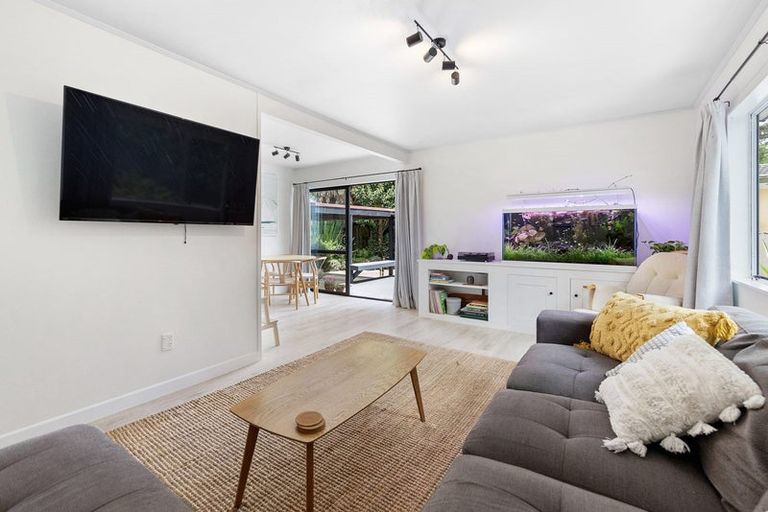 Photo of property in 176 Solar Road, Glen Eden, Auckland, 0602