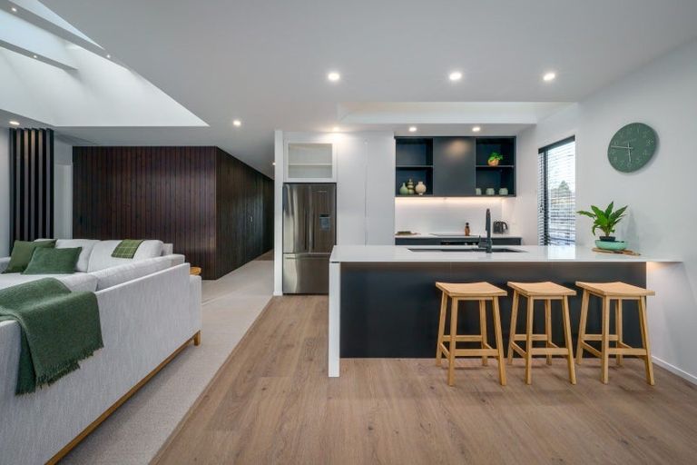 Photo of property in 1 Kamana Rise, Wanaka, 9382