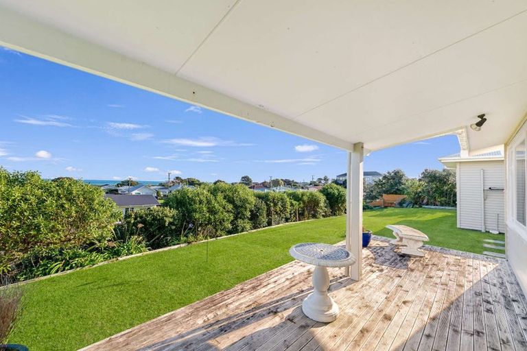 Photo of property in 153 Cornfoot Street, Castlecliff, Whanganui, 4501