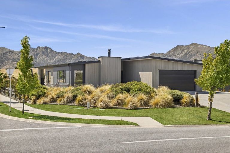 Photo of property in 75 Infinity Drive, Wanaka, 9305